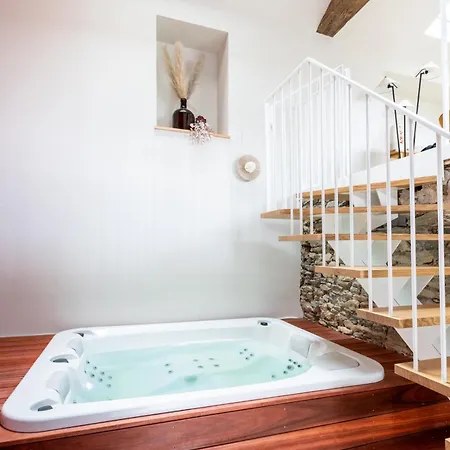 Loft D'architecte Jacuzzi, Cinema Et Filet Habitation Lägenhet